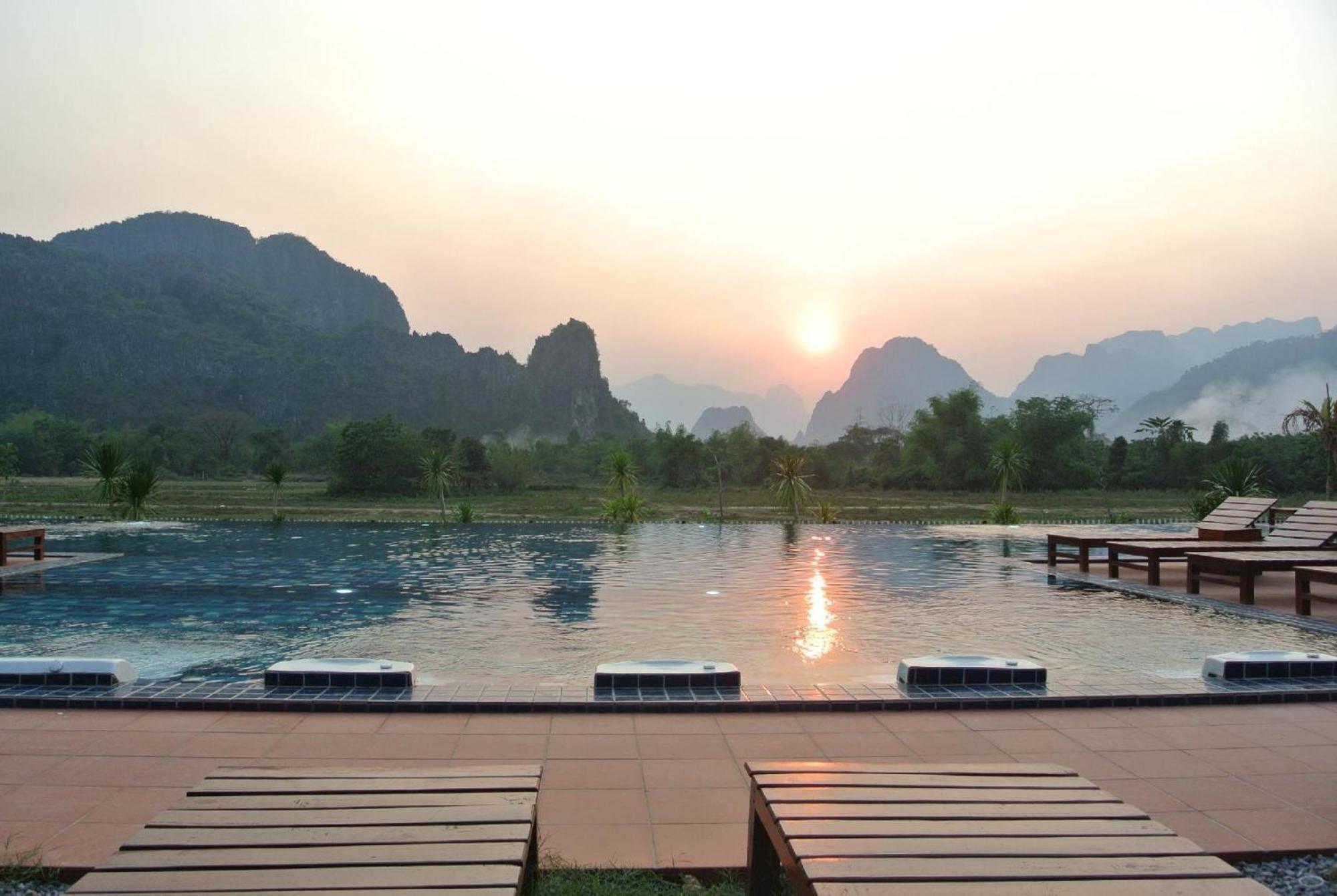 Lisha GrandHotel VangVieng Vang Vieng Exterior foto