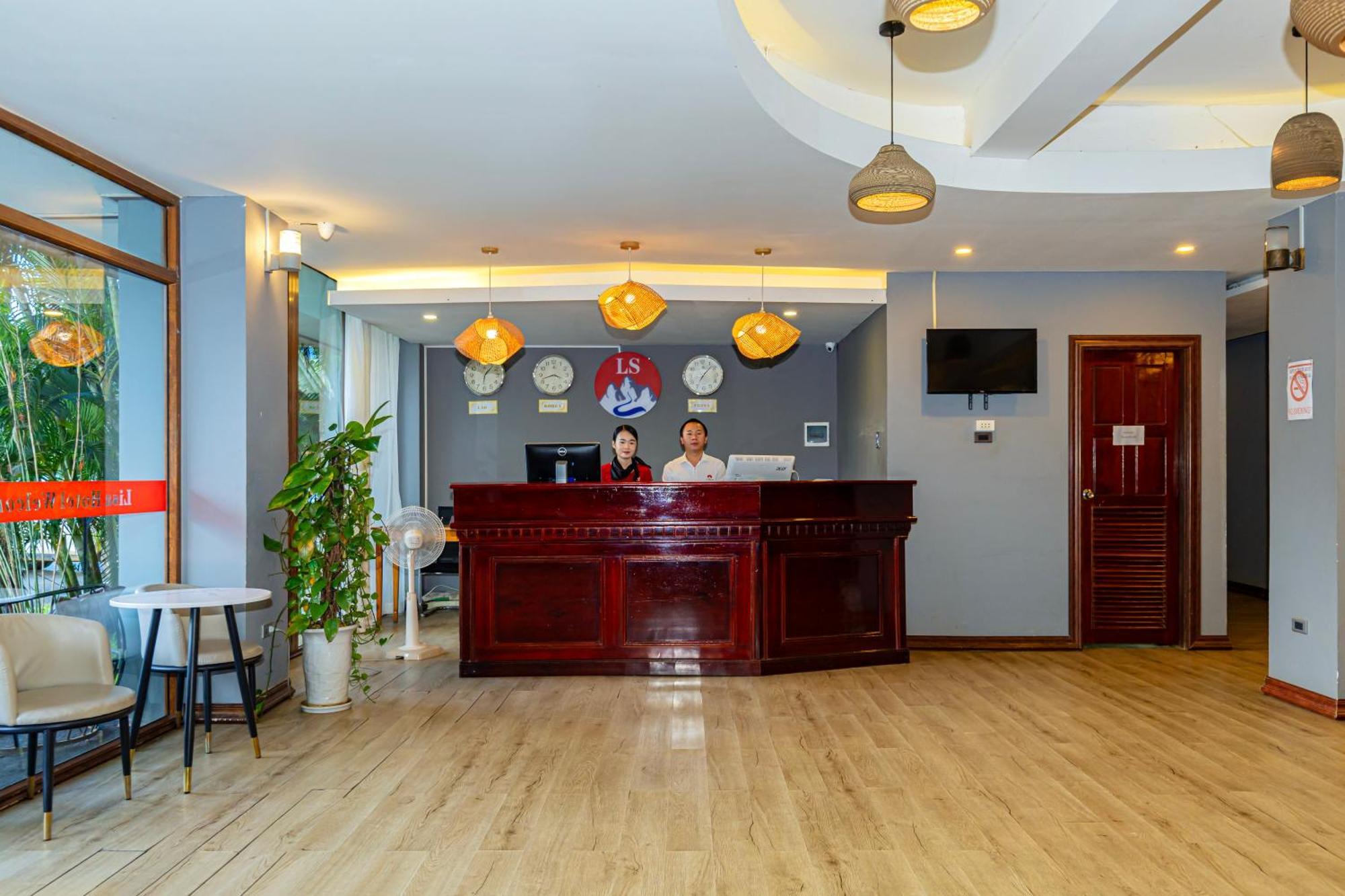 Lisha GrandHotel VangVieng Vang Vieng Exterior foto